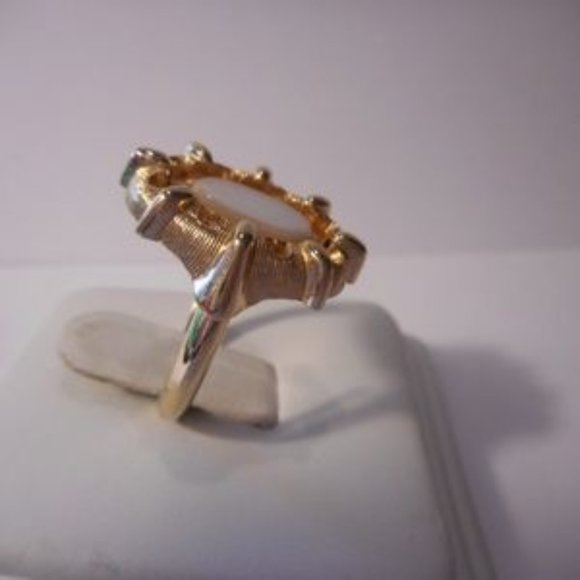 "Vintage Avon Convertible Ring Black White Size 7 " - Picture 3 of 7